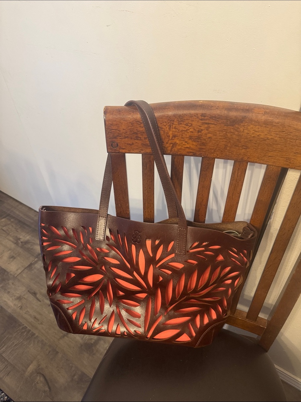 Tommy Bahama Palm Cage Brown Leather Tote bag Removable Pink Liner EUC